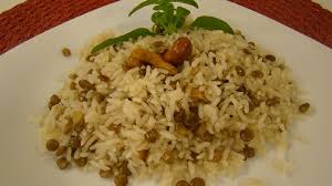 Resultado de imagem para Lentilha com arroz acebolada