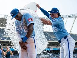 Royals pull off rare MLB feat, score in every inning of blowout win over Phillies