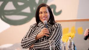 DC Mayor Calls for Repeal of Initiative 82 Amid Restaurant Closures