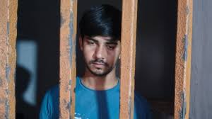 लूट, गैंगस्टर और चोरी के 16 केस… कौन है वो कादिर जिसे पकड़ने गई पुलिस तो भीड़ ने फायरिंग कर सिपाही को मार डाला