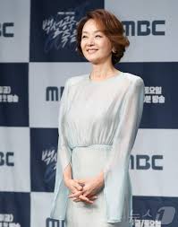 배종옥, 장모 됐다…30여년 홀로 키운 딸 시집 보내