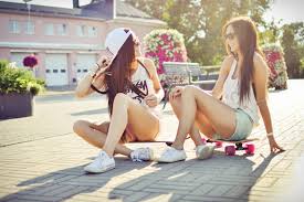 Résultat de recherche d'images pour "3 best friends tumblr"