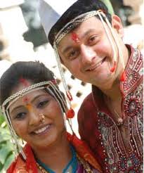 Swapnil Joshi got married on the 16th of December, at the Taj Hotel in Aurangabad. He married Leena Aradhye who is a dentist by profession. - 2EB_Swapnil-Joshi-marriage-pic