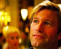 Aaron Eckhart Harvey Dent olarak resmi