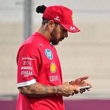 F1: Ferrari anuncia troca de engenheiro de Hamilton após desentendimentos em 2025