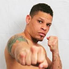 Telemundo airs WBO Latin Featherweight title fight between Orlando Cruz and Jorge Pazos - orlando-cruz