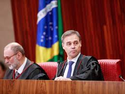 Análise: Mendonça recua sobre post de Tabet para evitar derrota no TSE