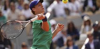 LIVE Sinner-Alcaraz 6-4 7-6 4-6 4-3: Jannik piazza il break nel 4° set