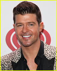 Robin Thicke wrote a message to his fans after cancelling some concerts, saying he&#39;s thankful and excited to get back out on stage – US Weekly ... - robin-thicke-thanks-fans-for-support-after-paula-patton-split