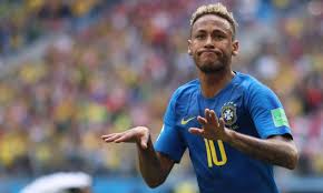 Neymar será titular com Ancelotti. Treinador italiano deixou claro: não pensa na estrela midiática na reserva. Servirá de escudo para o treinador. Jogando...