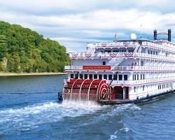 Image of Riverboat on the Mississippi River