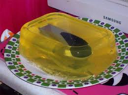 Результат пошуку зображень за запитом "20 сумасшедших фото о том, как развлекаются офисные работники"