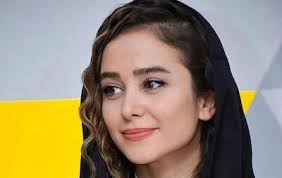 تصاویر جذاب الناز حبیبی در پشت‌صحنه ملاحظات امنیتی|میل سخن