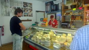 Risultati immagini per immagini vendita negozio