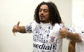 Ex-meia de Corinthians e Internacional denuncia agressão da PM no Paraná: 'Covardemente'