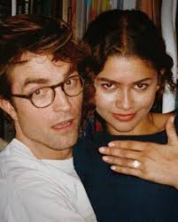 What Robert Pattinson’s 'slutty little glasses' say about culture right now