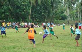 Image result for gambar permainan tradisional sepak bola