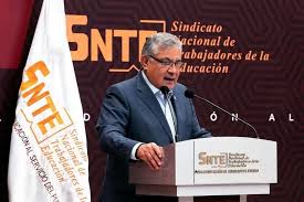 Vigila SNTE aplicación de examen para docentes tras fallas
