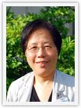 Dr. Kim Leung-Stone graduated from the Northwestern University School of Medicine in 1983, and completed her internship and residency at Evanston Hospital. - Kim_Leung_Stone