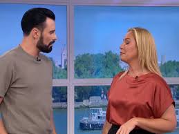 The Mirror - News update