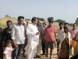 रिंग रोड पर अंडरपास न बनने से किसान नाराज: उन्नाव में विरोध प्रदर्शन, प्रदेश संयोजक को सौंपा ज्ञापन