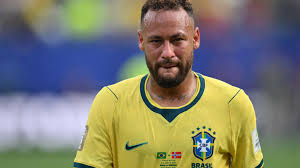 Neymar evita pensar en 2027, pero su papá descarta que se retire