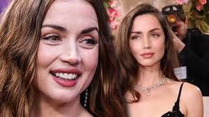 Ana de Armas Turns Up the Heat in a High-Slit Black Dress at the 2026 Golden Globes