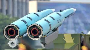 Japão quebra uma linha vermelha do pós-guerra e aumenta tensão militar com a China