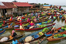 Image result for pasar terapung muara kuin