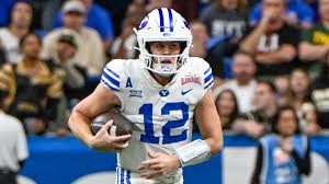 BYU QB Shakeup! Retzlaff Out, Competition Heats Up for 2025! - Imagen principal del artículo