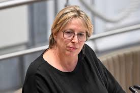 Interlandelijke adoptieprocedure van tientallen wensouders die nog geen kindje kregen toegewezen stopgezet