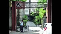 Kyd St hotel suicide: Mystery man’s role in police focus