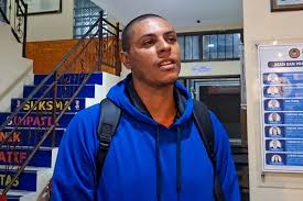 Indonesia frees and deports American who spent 11 years in prison for Bali ‘suitcase murder’