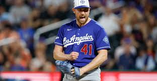 Dodgers activate Brock Stewart off injured list, DFA Jonathan Hernández