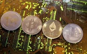 بروزترین قیمت بیت کوین و ارز‌های دیجیتال امروز دوشنبه ۴ خرداد ۱۴۰۵ + جدول