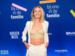 Actrice Kimberley Klaver in verwachting van derde kind: 'Full house'