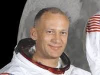 segundo hombre en la luna El segundo hombre en llegar a la Luna fue Edwin Aldrin. El primer hombre en pisar ... - segundo_hombre_luna