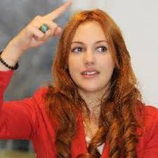 Meryem Sarah Uzerli kimdir? Hamburg&#39;un Schauspielstudio Frese&#39;de oyunculuk eğitimi almıştır. İki abisi ve bir ablası vardır. Şu sıralar Muhteşem Yüzyıl ... - meryem-sarah-uzerli_9935876727