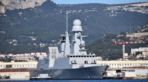 Guerre au Moyen-Orient : le groupe aéronaval déployé dans le détroit d’Ormuz remplacé par un groupe amphibie