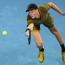 Sinner vence e encara algoz de João Fonseca no Australian Open; Djokovic avança e mira recorde