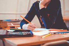 Hitzefrei in Schleswig-Holstein & Bayern: Wann die Schule ausfällt!