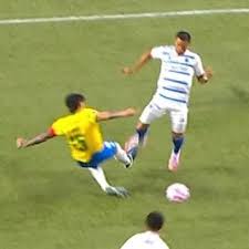 Polémica arbitral en Palmeiras vs. Cruzeiro: ¿Roja perdonada?