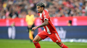 ¡Debut Explosivo! Luis Díaz genera penal en su primer partido con Bayern Múnich - Imagen principal del artículo