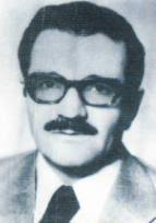 İhsan Dede 1931 yılında Bor&#39;da dünyaya geldi. 1951 yılında Kayseri lisesini bitirdi. 1955 yılında Siyasal Bilgiler Fakültesi&#39;nden mezun oldu. - Ihsan_Dede7_yasamoykusu