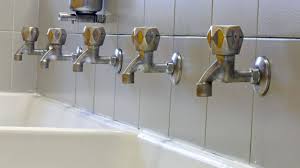 ¡Sin luz ni agua! Más de 40 colonias de Monterrey y zona metropolitana estallan contra CFE