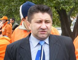 Cristian Ionel Costache a fost prins în flagrant anul trecut pe când lua mită un miliard de lei vechi. Împreună cu el – Relu Anghelescu, şef de serviciu la ... - primar-tartasesti