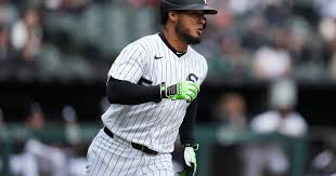 White Sox trade infielder Lenyn Sosa to Blue Jays for minor league outfielder Jordan Rich