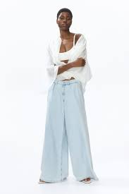 Super Wide Regular Waist Jeans