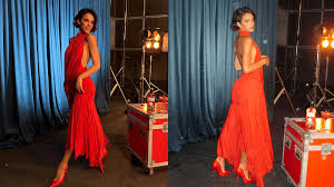 O vestido de mais de R$ 18 mil que fez Bruna Marquezine roubar a cena
