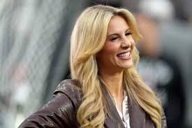 Laura Rutledge: From Connecticut Roots to Super Bowl Spotlight and College Football Controversy